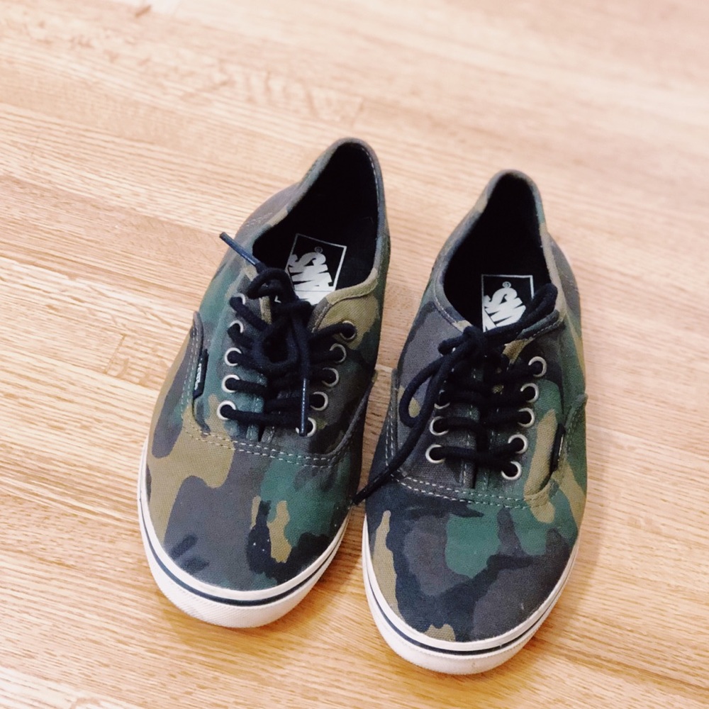 Vans sneakers camo style worn once